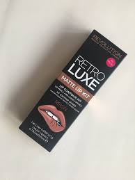 makeup revolution london matte lip kit