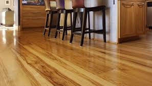 expansion and contraction of hardwood