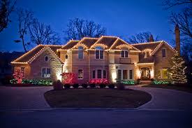 3 Ideas For Unique Holiday Lighting Effects