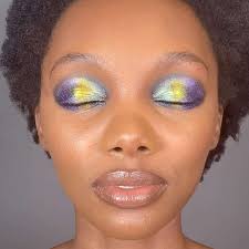 holographic makeup trend