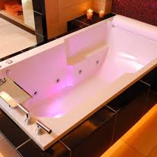 Luxuriöse freistehende badewannen cristalstone® von luxum®. Luxus Badewanne Badewannen Zum Wohlfuhlen Entspannen