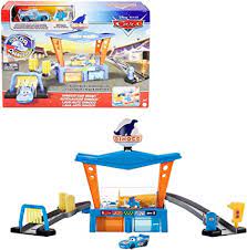 If your child wants to use water to make the car wash come to life, plastic is the way to go. Amazon Com Disney Pixar Cars Color Change Dinoco Car Wash Playset With Pitty And Exclusive Lightning Mcqueen Vehicle Interactive Water Play Toy For Kids Age 4 Years And Older Toys Games