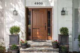 8 front door décor ideas to beautify