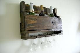 diy wall mounted wine racks made of pallets