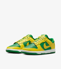 Dunk Low 'Apple Green and Yellow Strike' (DV0833-300) Release Date. Nike  SNKRS IN