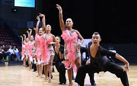 Lets dance die unvergesslichsten momente der letzten staffeln. Let S Dance 2021 Folge 8 Ein Allgauer Tanzt Mit Allgau News Allgauer Zeitung