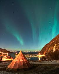 The result is a colorful, dancing light show. The Absolute Best Time To See The Northern Lights In Norway Helpful Tips Live Like It S The Weekend
