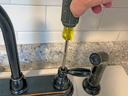 how to tighten faucet handle