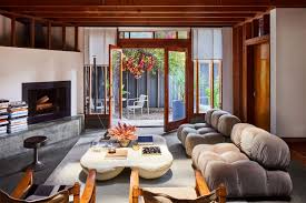 stylish midcentury modern living room