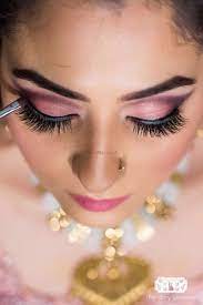 photo of light pink smokey eye makeup