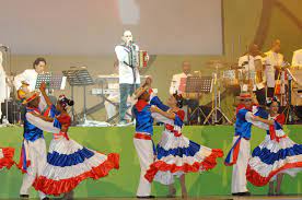 Años mas tarde, las guitarras fueron sustituidas por el acordeón conformándose. Merengue Ritmos Caribenos Puerto Plata Republica Dominicana Baile Musica Entrada Post Blog Servicios Turistic Traditional Dance Caribbean Music Dominican Girls
