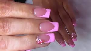 salons for acrylic nails in crestview