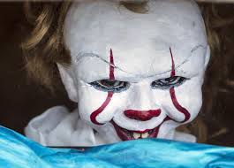 scary clown pennywise from the