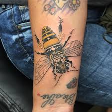 They can be inked in any kind of size, small or large and both can look stunning and attractive equally. 21 Bumble Bee Tattoo Designs Ideas Design Trends Premium Psd Vector Downloads
