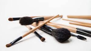 when to throw your makeup brushes away
