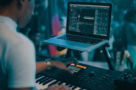 The hp spectre x360 is a beautiful, versatile, and powerful machine. Best Apple Laptop For Music Production Apple Macbook Pro 13 Inch Mid 2019