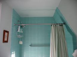 Curved Shower Rod Possible Here