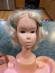 vine 1971 mattel barbie head stylist