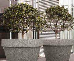 Use a wire brush to remove any remaining polystyrene beads still stuck to the concrete planter. Mago Granpot Large Concrete Planter Public Spaces Esi External Works