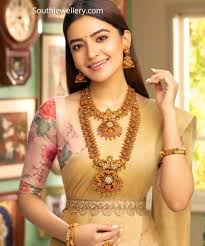 traditional gold bridal jewellery set