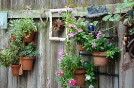 Amazing Ideas To Decorate Your Garden Fence