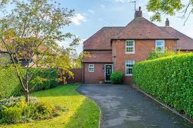 Moores Hill Yardley Road Olney 3 Bed