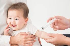 Nhấn vào ảnh để phóng to Trẻ trên 2 tuổi có thể tiêm vaccine 4 trong 1 thay thế