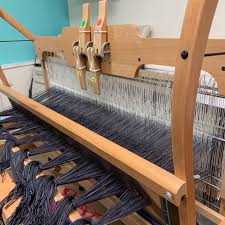 warp a 4 harness loom with peggy