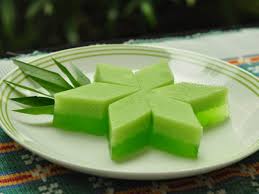 Pandan leaf is used extensively in southeast asian cooking to add a distinct aroma to rice and dishes such as nasi lemak, kaya jam preserves. Resepi Agar Agar Santan Pandan