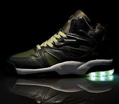 The width of the shoes is wide and roomy. New La Gear Tech Sneakers Light Up Soles In Green Sz 10 90 S Shoe 77 35 Picclick