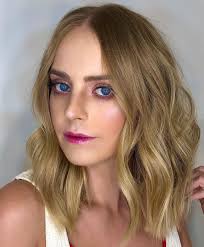 the best hair color for blue eyes to