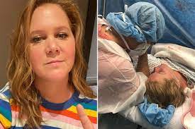 While marking their son's birthday, amy schumer is showing. M4pp84asnfvbgm