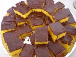 http://comerbemdonabenta.blogspot.com/2014/08/receitas-edu-guedes-bolo-de-cenoura-com.html