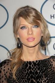 I'm writing a book on wattpad and it has a 'cast list' at the side. Taylor Swifr Aes 123662 Jpg 400 600 Blonde Celebrity Hair Blonde Hair Blue Eyes Blonde Hair