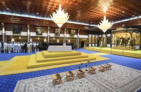 The sultan abu bakar museum is located in johor bahru and used to be the istana besar or grand palace of the sultanate of johor. Sultan Ahmad Shah Laid To Rest In Pekan
