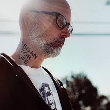 In 1999 and 2000, moby found unprecedented pop success with the album play and the slew of singles and radio tracks that came from it (honey, run on. Moby Getsongbpm