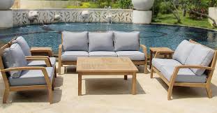 Stylish Outdoor Furniture Arrangements