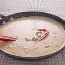 southern white gravy with sausage
