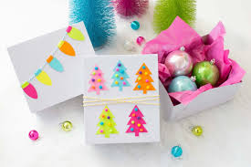 decorate gift boxes for