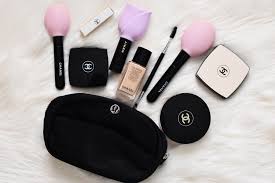 makeup bag guide to lululemon go getter