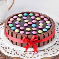 Kindorimoments birthday cakes are well known for being fresh from the oven, beautifully decorated with happy birthday wishes and guaranteed to impress your guest! Birthday Cake For Boyfriend Send Best Cakes For Boyfriend Igp
