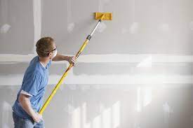 avoid dust by wet sanding drywall