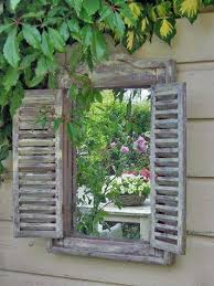 Inspirational Garden Mirror Features