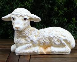 Dekorationsfigur Lamm Liegend Seitlich