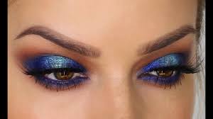 two toned blue eyeshadow makeup