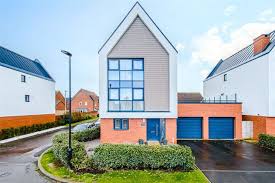 property in baillie close tadpole
