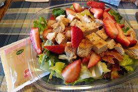 summer strawberry salad nutrition facts