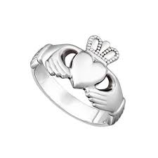 If one was courting the claddagh ring would be worn on the right hand with the heart facing outwards to show your heart had not yet been taken. What Is The Meaning Of The Irish Claddagh Ring