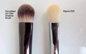 hourgl no 3 all over shadow brush