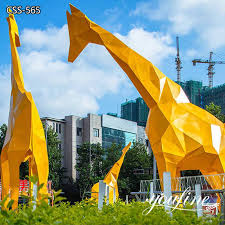 Metal Giraffe Garden Sculpture